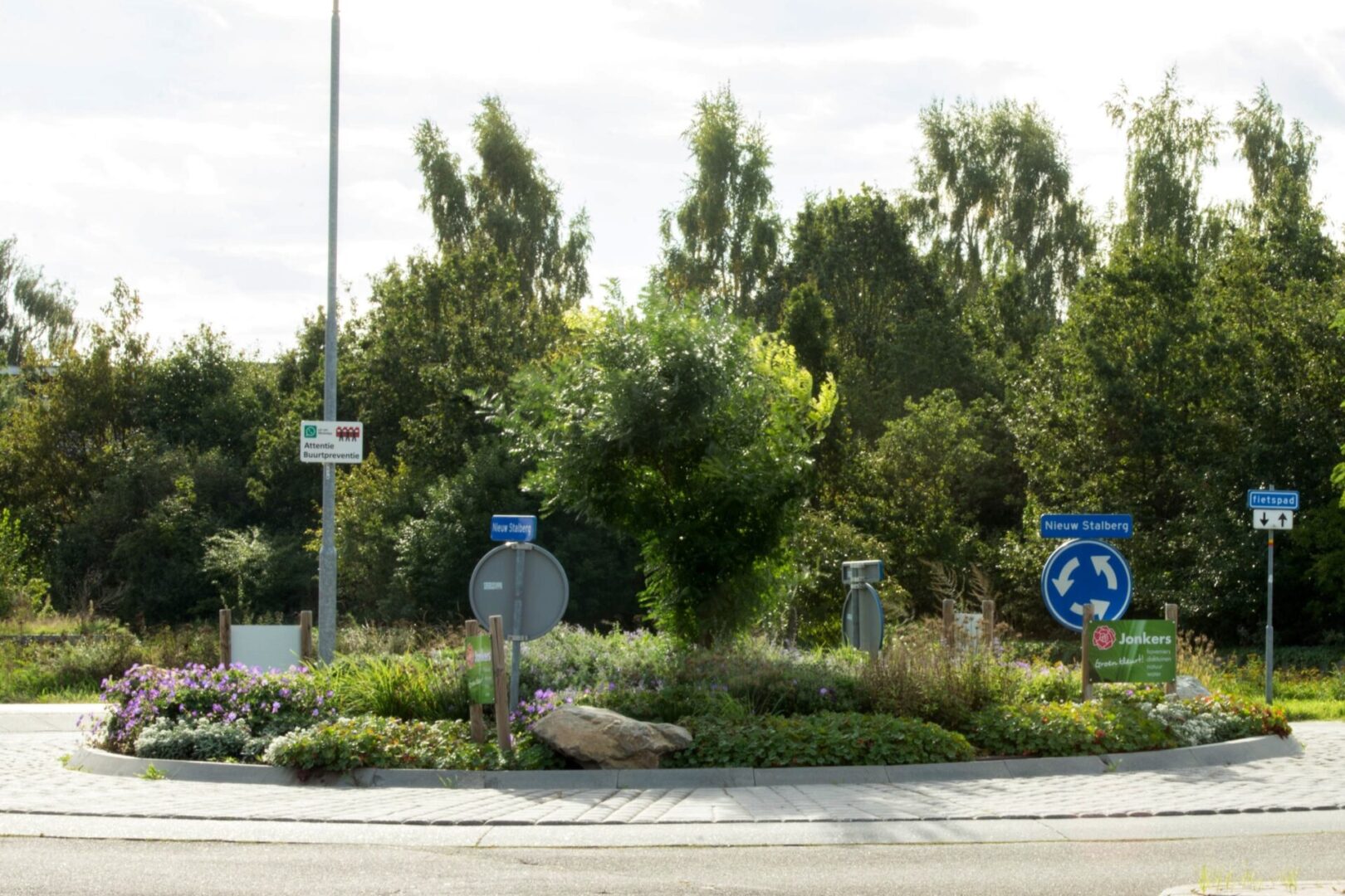 BVB Landscaping vaste planten substraat GreentoColour Venlo rotonde